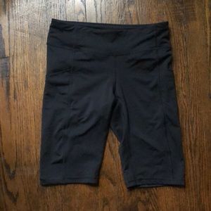 Lucy black bike shorts long with pockets